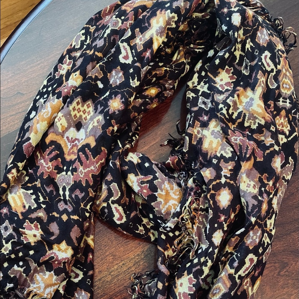 Theodora & Callum scarf. So soft! I love these fall colors🍂🍁